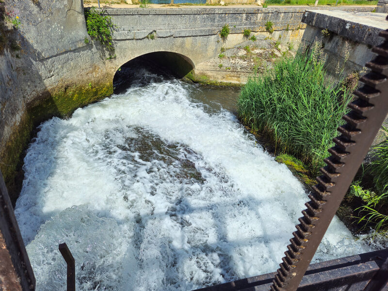 Les derniers m&egrave;tres du Nohain avant de rejoindre la Loire.