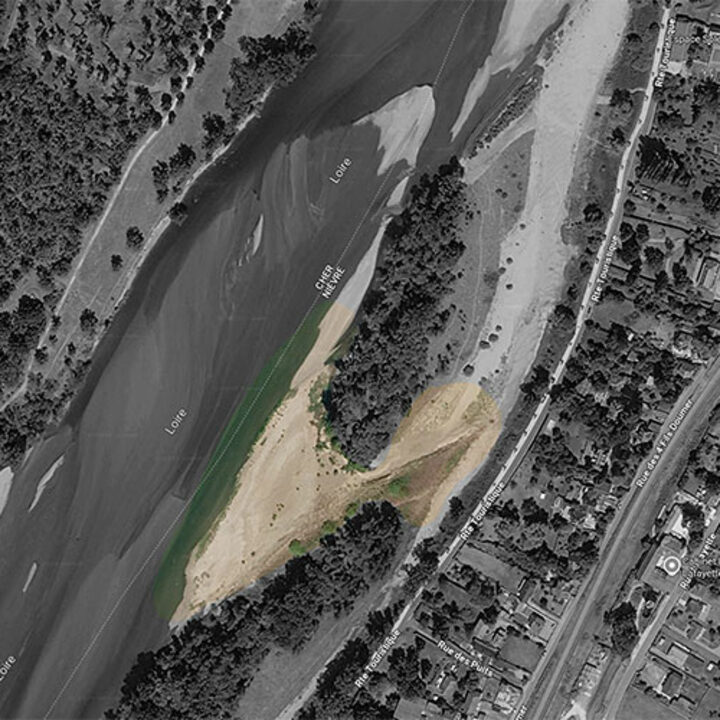 zone choisie ensemble pour &eacute;tablir notre camp de base pour les recherches et l'exp&eacute;rience future - l'une des gr&egrave;ves de fossiles sur l'&icirc;le nomm&eacute;e Madagascar - Cosne-sur-Loire