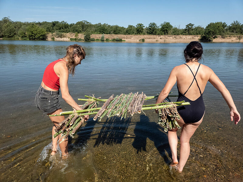 mise &agrave; l'eau du radeau !