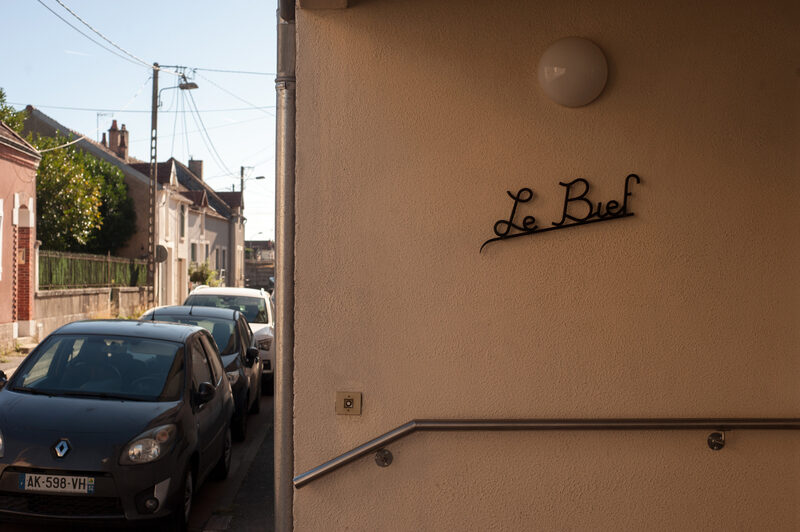 entr&eacute;e d'immeuble, rue Waldeck-Rousseau